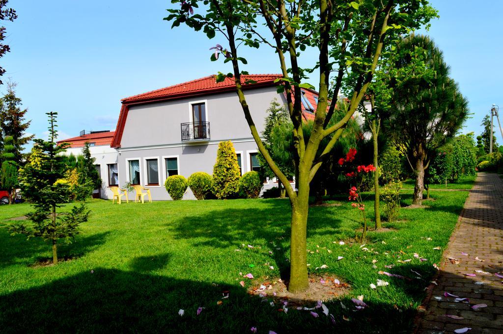 Hotel Wielkopolanka Środa Wielkopolska Exterior foto